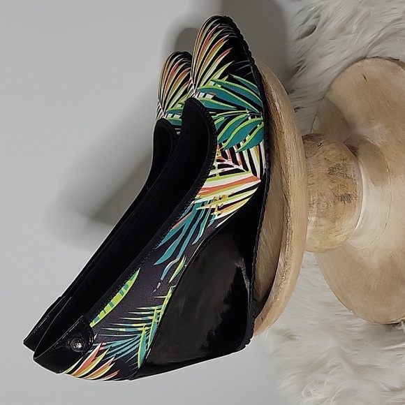AK Anne Klein Sport AKTRU tropical closed toe wedge womens size 9M - Picture 3 of 13